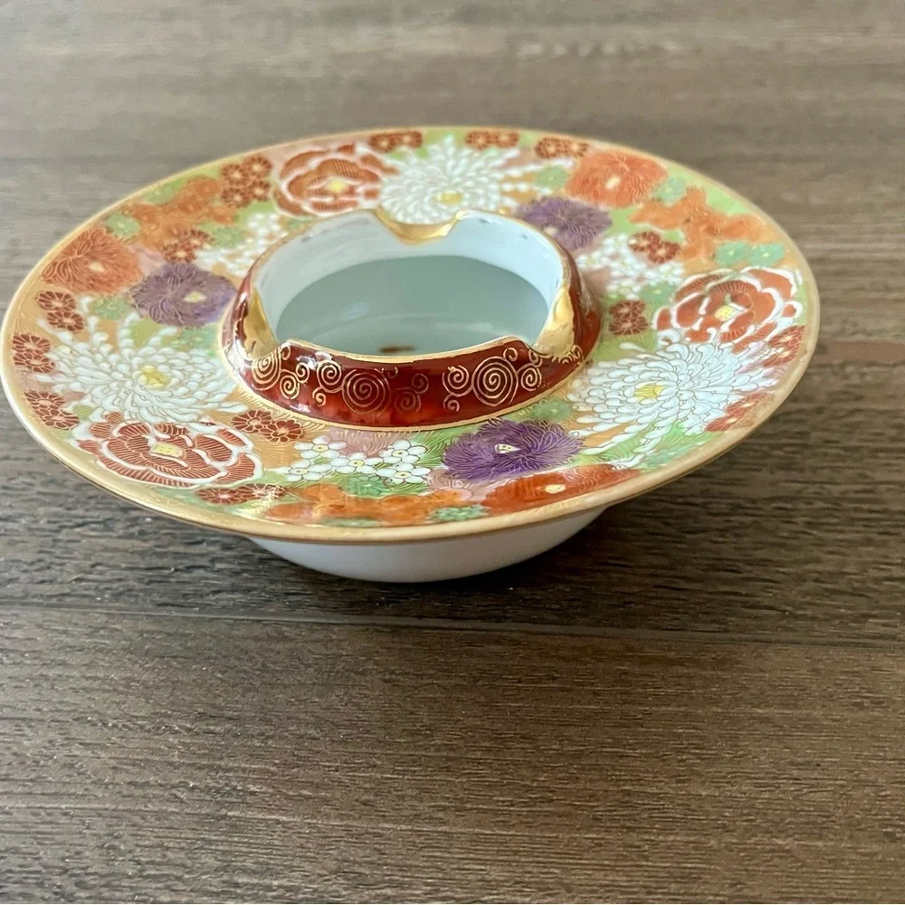 Vintage Chinese Hand Painted Floral Ceramic Ashtray